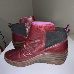 Bionica Womens Ankle Boots Size 6.5 Burgundy Pebble Leather Slip On Booties